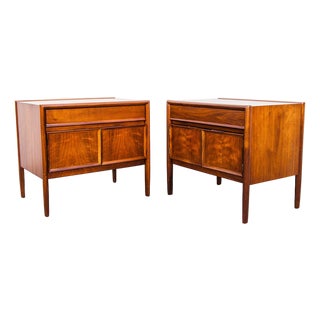 1960s Restored Barney Flagg for Drexel “Parallel” Mid Century Walnut Nightstands For Sale