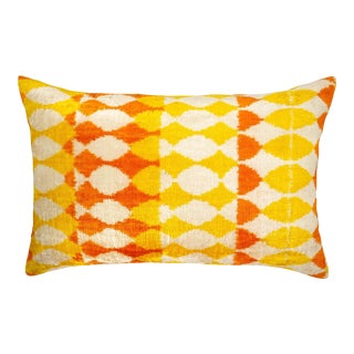 Giallo Silk Velvet Ikat Throw Pillow Cover For Sale