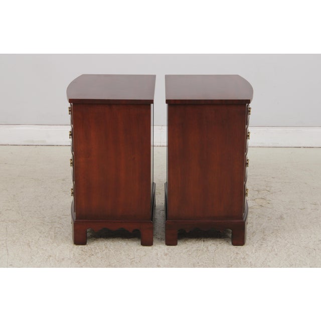 Traditional Pair of Gordons Mahogany 4 Drawer Chests Nightstands For Sale - Image 3 of 14