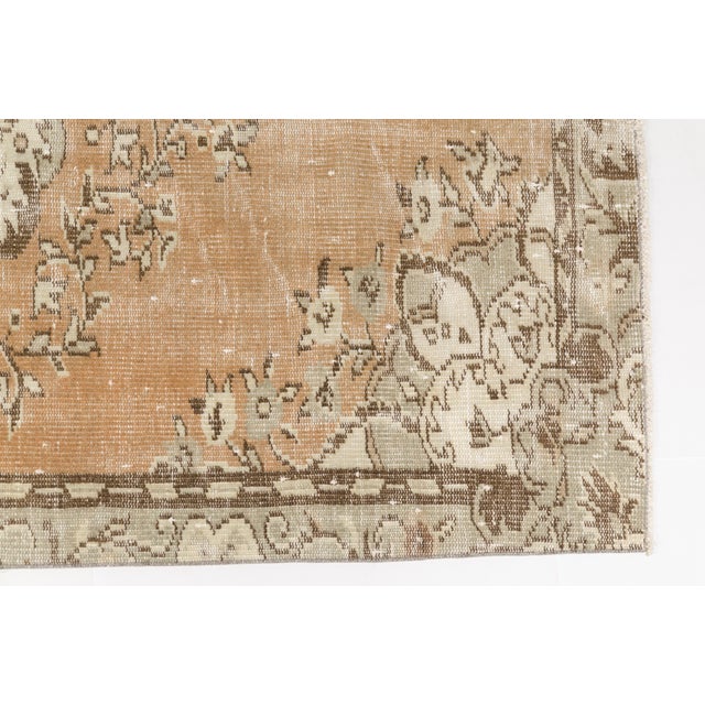 Vintage Muted Apricot and Taupe Turkish Medallion Rug For Sale - Image 4 of 10