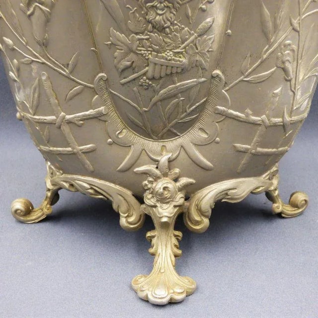 Gray Antique Sparkling Wine Bucket from Gerhardi & Co., 1880 - 1900s For Sale - Image 8 of 12