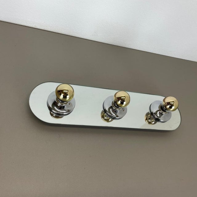 Metal Pop Art Space Age Silver Mirror Wall Light by Eglo Light, Germany, 1980s For Sale - Image 7 of 18