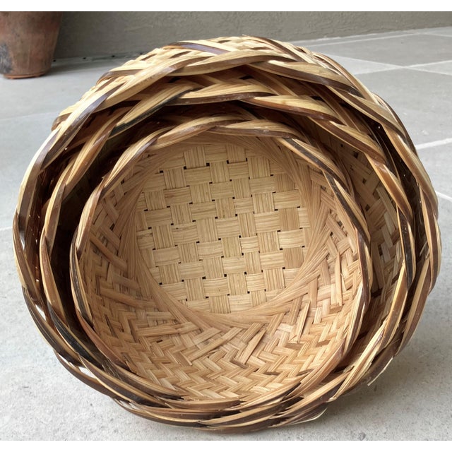 Late 20th-Century Artfully Handwoven Trio of Nested Rattan Circular Baskets For Sale In Austin - Image 6 of 18