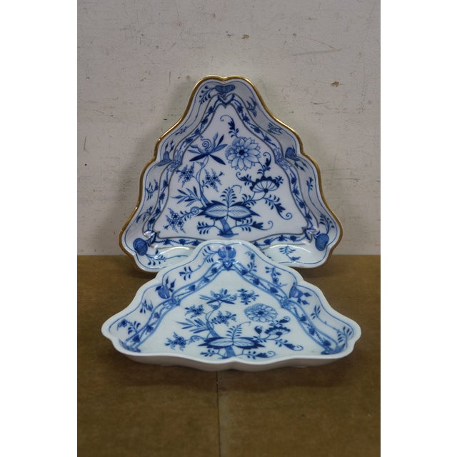 Blue 31pc Antique German Meissen Blue Onion Dinner Serving Tureens Platters Plates For Sale - Image 8 of 17