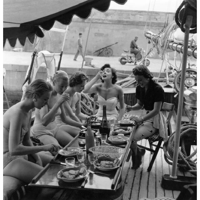 Bert Hardy, Lunch Time, 1955 / 2022, Photograph For Sale