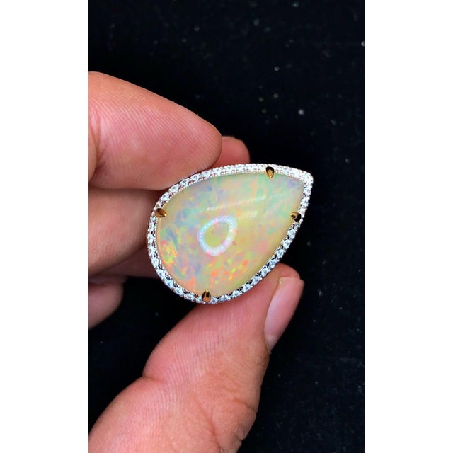 2020s Bochic “Orient” Natural Diamond & Fire Opal Ring Set In 18K Solid Yellow Gold For Sale - Image 5 of 12