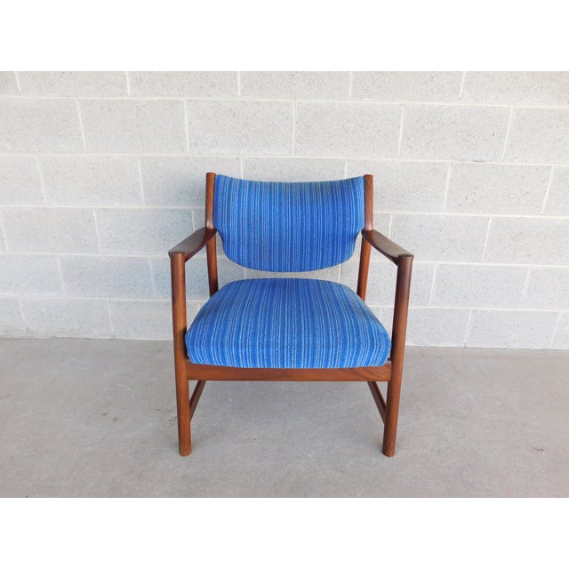 Wood Mid-Century Rosewood Modern Arm Lounge Chair For Sale - Image 7 of 18