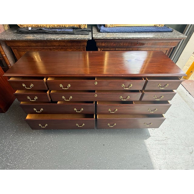 Henkel Harris Late 20th Century Henkel Harris Mahogany Dresser For Sale - Image 4 of 12