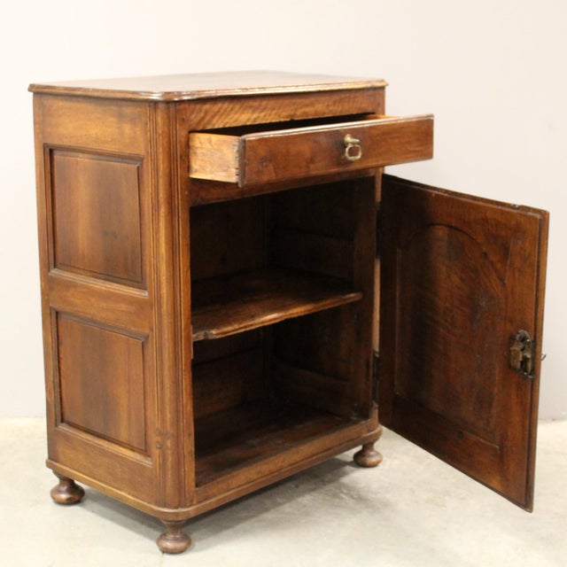 Antique Louis XV Buffet in Walnut, 1700s For Sale - Image 6 of 16