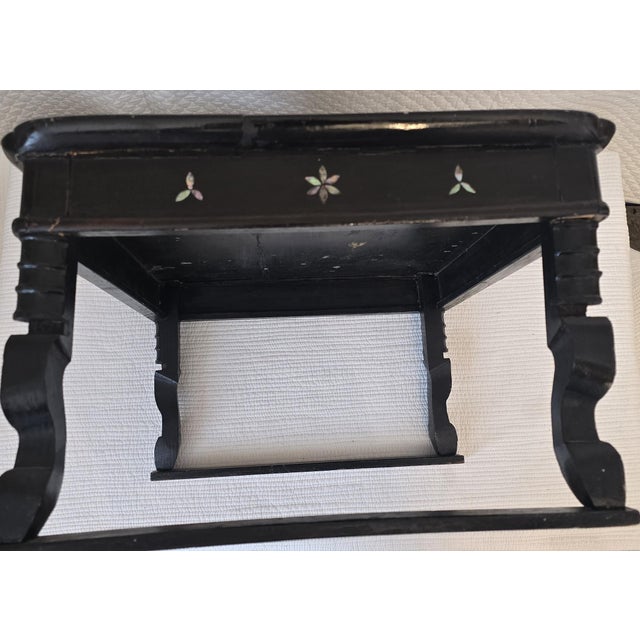 Late 19th Century Antique Chinese Lacquer Kang Table With Mother-of-Pearl Inlay For Sale - Image 5 of 11