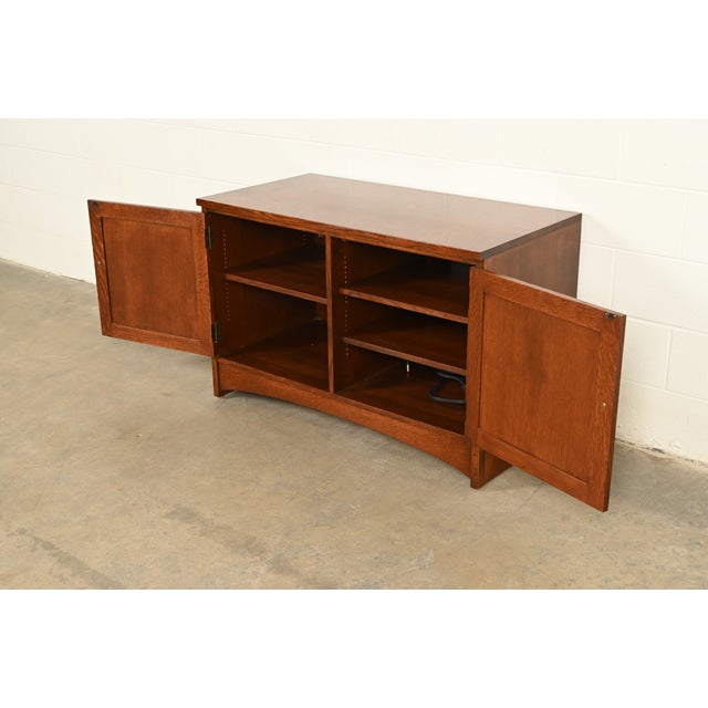 Stickley Harvey Ellis Collection Mission Arts & Crafts Inlaid Oak Console or Media Cabinet For Sale In South Bend - Image 6 of 15