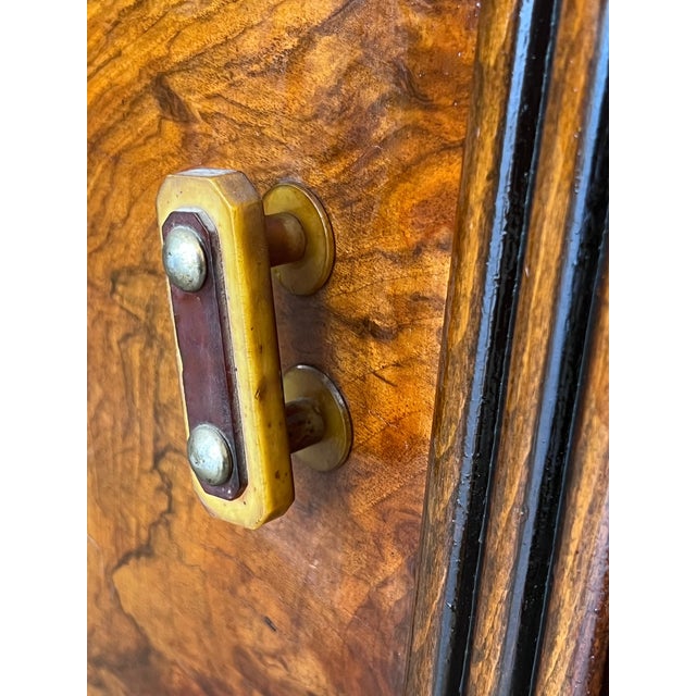 Brown Pair of Art Deco Side Cabinets or Nightstands With Ebonized Base For Sale - Image 8 of 9