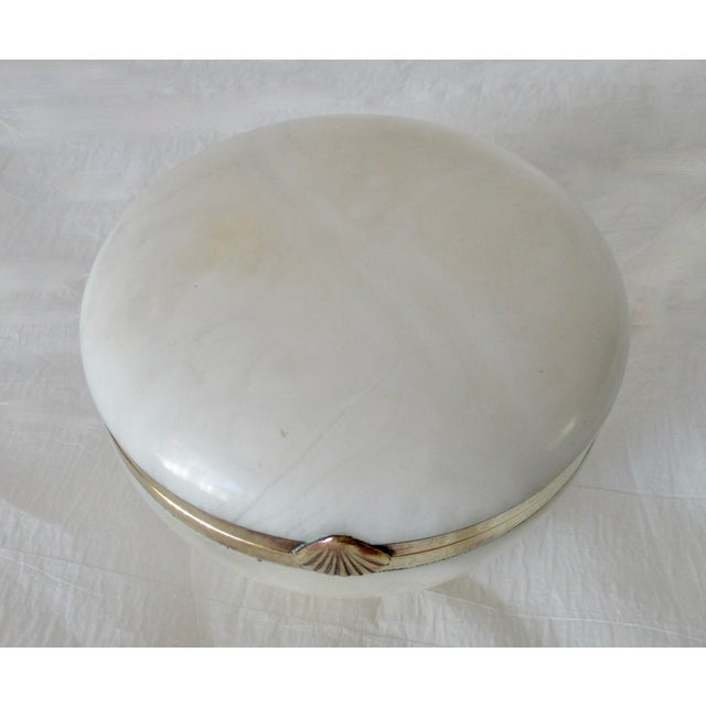 C.1970's Vintage Italian Alabaster Marble & Brass Round Lidded Keepsake Box For Sale - Image 11 of 18