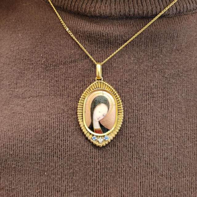 Vintage French 18k Gold and Enamel Pendant, 1900 For Sale - Image 4 of 18