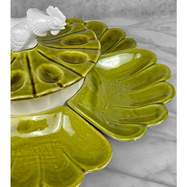 Avocado Mid-Century Farmhouse Avocado Green Rooster Centerpiece Serving Set For Sale - Image 8 of 10