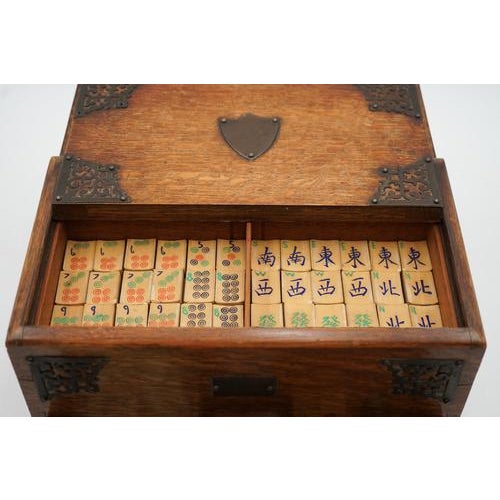 Antique Asian Oriental Mahjong Set of 148 Tiles in Edwardian Oak Box, Set of 149 For Sale - Image 6 of 18