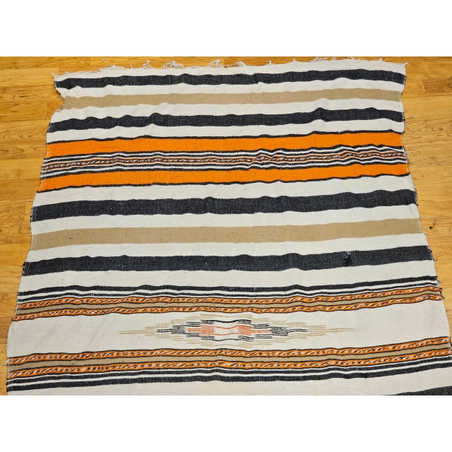 Vintage American Southwestern Serape Kilim, Handwoven Stripe Pattern, Ivory & Tan, 5x8 For Sale - Image 12 of 18
