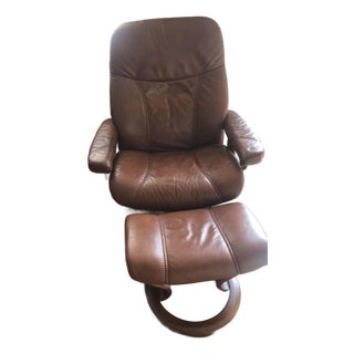 Vintage Stressless Ekornes XL Leather Lounge Chair and Ottoman For Sale