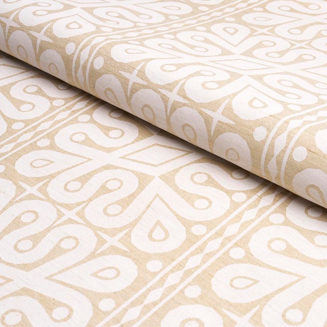 Schumacher SAMPLE - Schumacher x Celerie Kemble Borneo Silk Fabric In White For Sale - Image 4 of 4