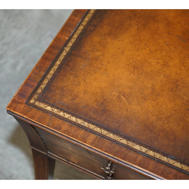 Wood Victorian Mahogany Curved Single Drawer Side End Lamp Table with Brown Leather Top For Sale - Image 7 of 18