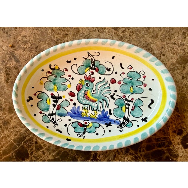 Farmhouse Hand-Painted Deruta Majolica Ceramic Oval Trinket Dish With Green Rooster Motif For Sale - Image 3 of 7