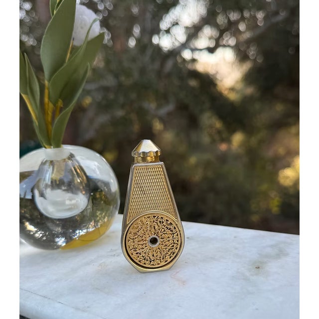 Introduced by the French perfume atomizer company Marcel Franck in the 1940s. It is in very good condition. Unscrew the...
