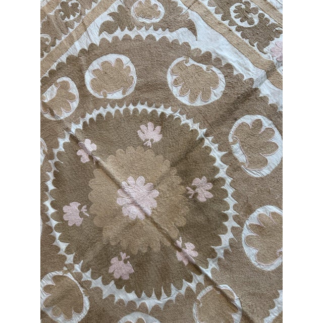 1960s Handmade Neutral Tan Suzani Wall Tapestry For Sale - Image 5 of 7