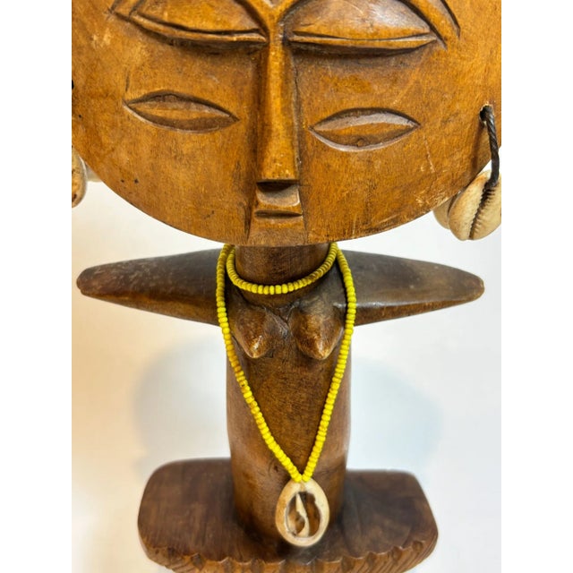 Early 20th Century Ashanti Akua’ba Fertility Figure With Cowrie Shells, Ghana, Circa 1930 For Sale - Image 5 of 12