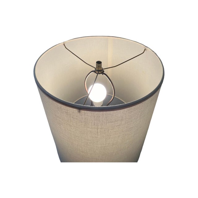 1960s Vintage Mid-Century Modern 1960s Table Lamp Vintage Ceramic Studio Pottery White Glaze Walnut For Sale - Image 5 of 7