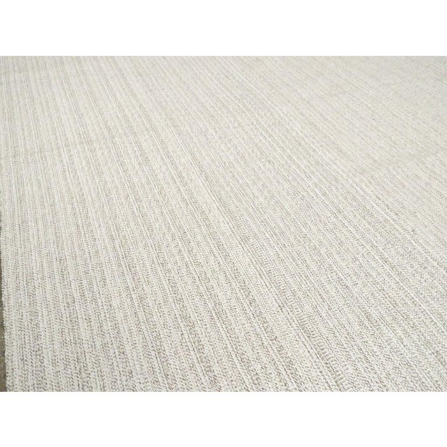 Mid 20th Century Galerie Shabab Collection Mid-20th Century Handmade Turkish Flat-Weave Kilim Room Size Carpet For Sale - Image 5 of 10