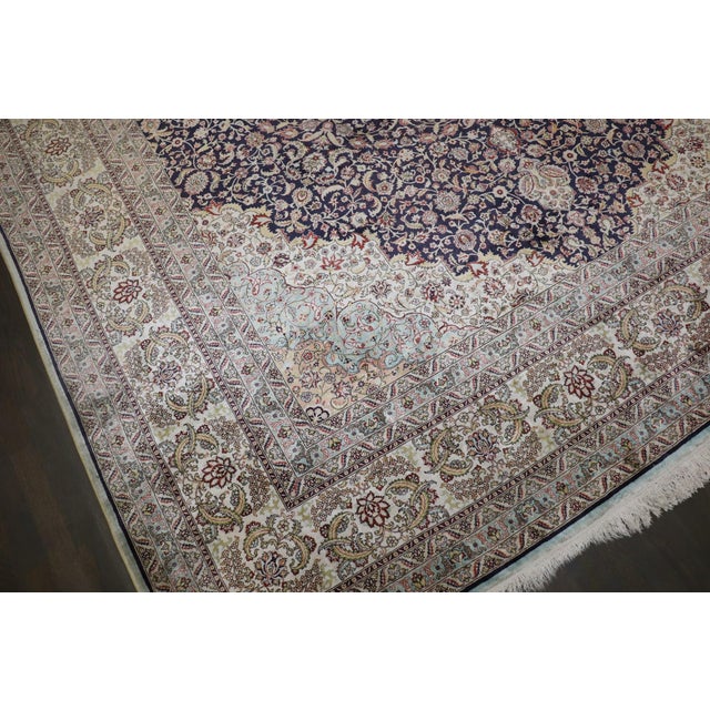 All Silk Turkish Herekeh Rug no. 10936 For Sale In New York - Image 6 of 12
