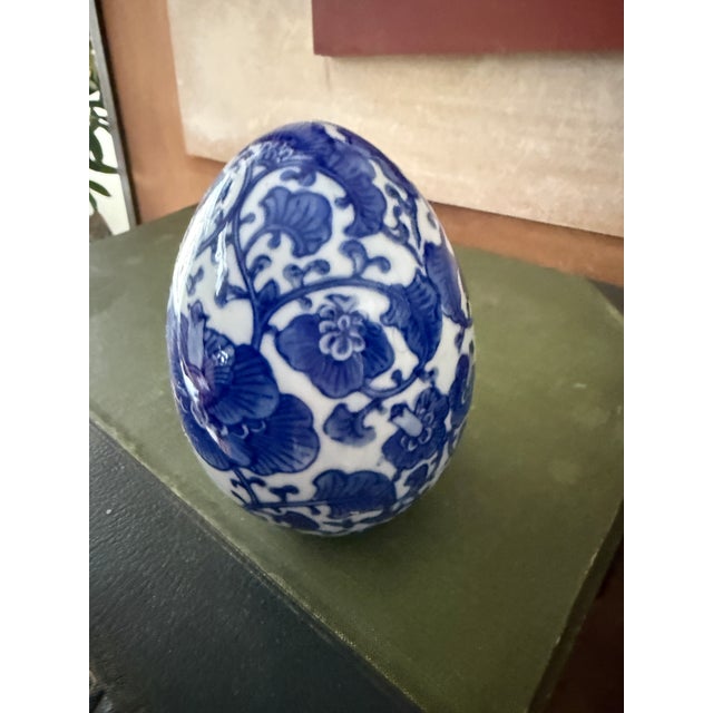 Chinoiserie Vintage Blue and White Chinoiserie Porcelain Egg Decorative Accent For Sale - Image 3 of 5