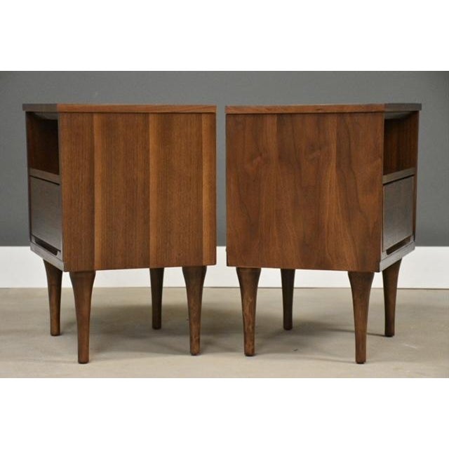 Mid-Century Modern 1960s Refinished Walnut Nightstands by Stanley Furniture - A Pair For Sale - Image 3 of 9