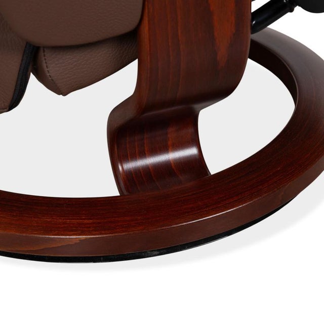 Brown Dream Recliner in Dark Brown Leather and Wood from Stressless For Sale - Image 8 of 15