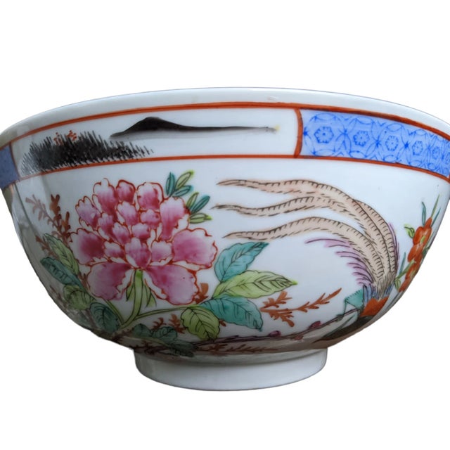 Early 20th Century Chinese Famille Rose Birds of Paradise Floral Butterfly Porcelain Bowl For Sale - Image 10 of 12