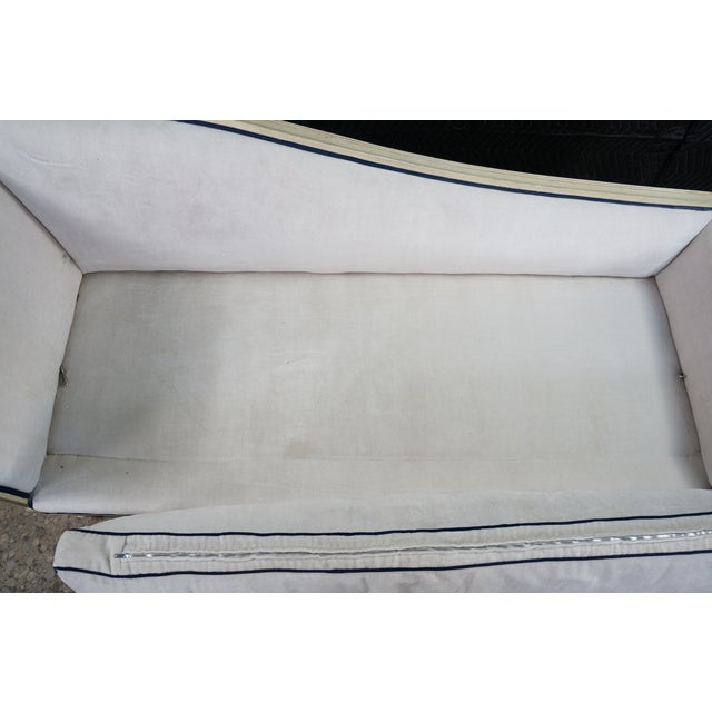 Mid-Century Baker Furniture Louis XVI Style Upholstered Recamier Chaise Lounge For Sale - Image 15 of 18