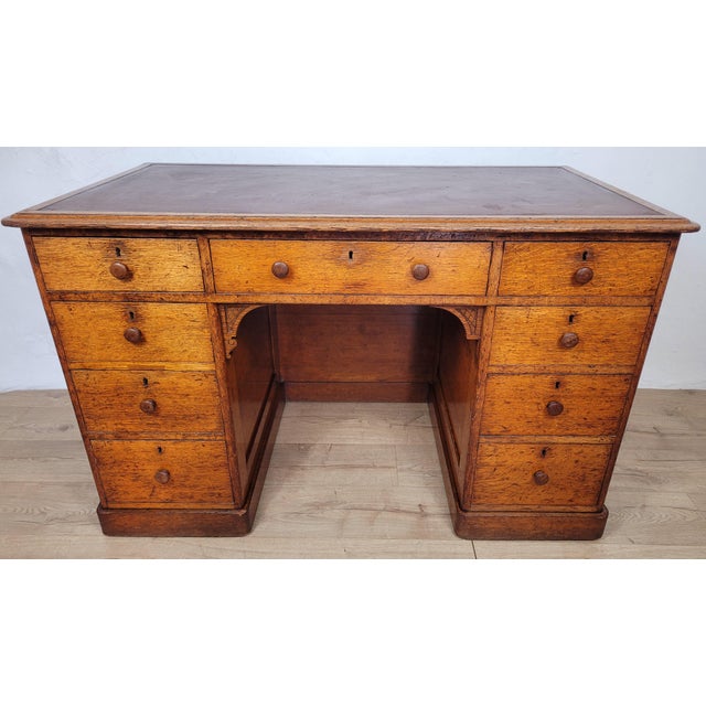 Victorian Writing Desk in Oak and Leather, 1890 For Sale - Image 16 of 18