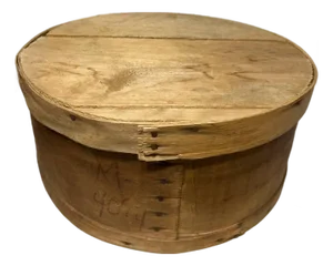 Mid 20th Century Vintage Early American Shaker Style Bentwood Cheese Box