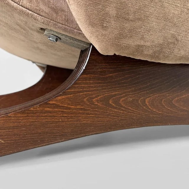 Italian Modern Chair in Brown Velvet and Wood by Guido Bonzanini for Tecnosalotti, 1970s For Sale - Image 17 of 18