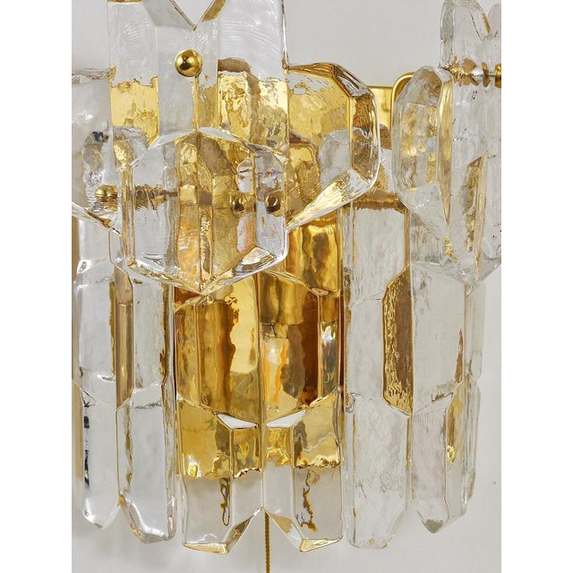 Mid-Century Gilt Brass and Crystal Icicle Glass Scone attributed to J. T. Kalmar for Kalmar, 1970s For Sale - Image 16 of 18