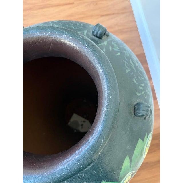 Ceramic 20th Century Hand-Painted Ceramic Urn With Rainforest & Parrot Motif For Sale - Image 7 of 15