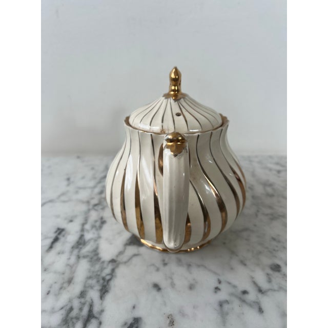Vintage Sadler Cream & 24 Kt Gold Trim Teapot W/Lid - England For Sale In New York - Image 6 of 10