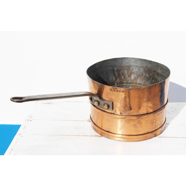 Rustic European 19th Century Portuguese Large Copper Long Handled Pan For Sale - Image 3 of 13