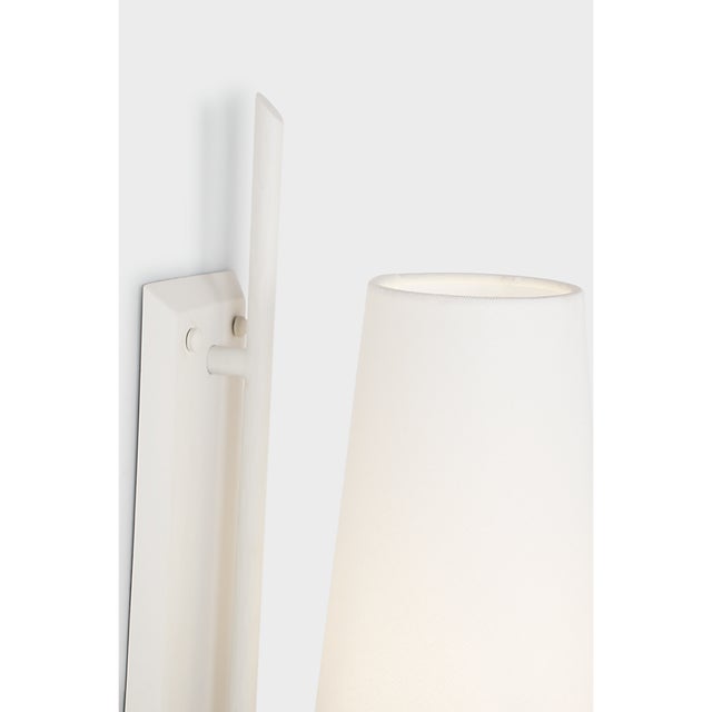 Chapman & Myers for Visual Comfort Signature Ashton Large Single Sculpted Sconce in Plaster White with Linen Shade For Sale In Houston - Image 6 of 9