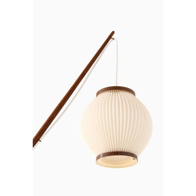 Fishing Pole Floor Lamp in Brass with Steel and Teak by Svend Aage Holm Sørensen, 1950s For Sale - Image 6 of 12