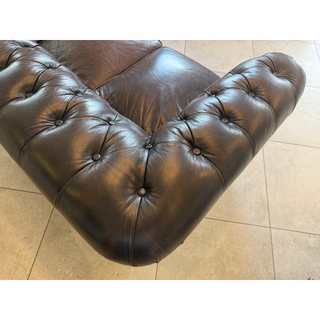 Chesterfield Three Seater Club Sofa from Zigarrenbraun For Sale - Image 10 of 18