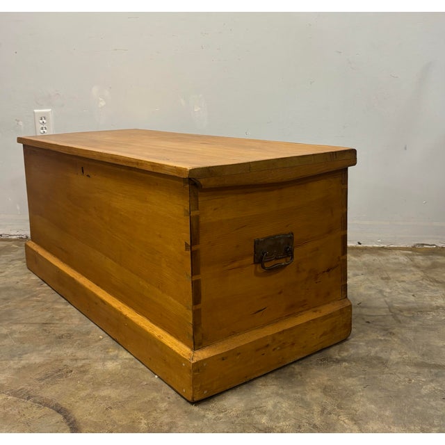 19th Century English Pine Blanket Chest For Sale In Naples, FL - Image 6 of 11