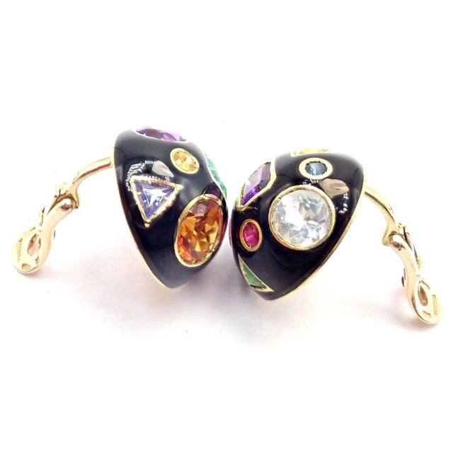 Contemporary 1990s Verdura Fulco Color Stone Black Enamel Yellow Gold Earrings, Pair For Sale - Image 3 of 11