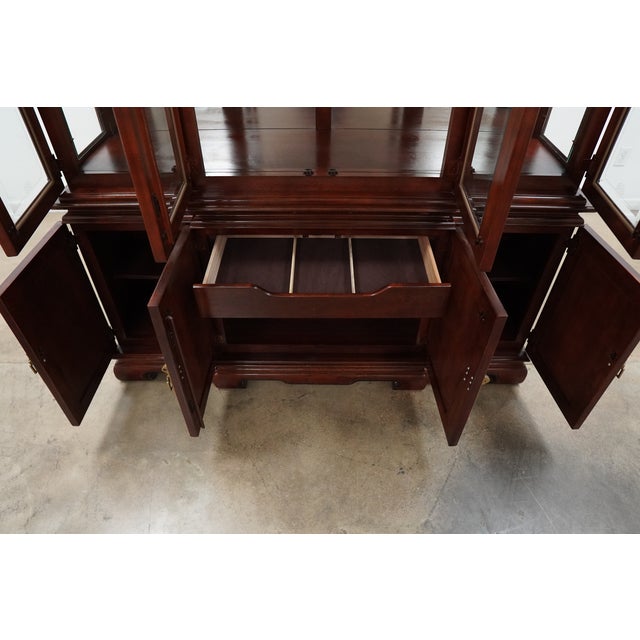 Vintage Universal Furniture Ming-Style Display Cabinet, Attributed For Sale - Image 11 of 16