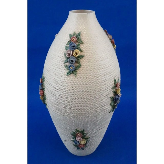 1920s 20th Century Ceramic Vase with Flowers in Relief from the Ilsa Factory, Albisola, Italy, 1920s For Sale - Image 5 of 18